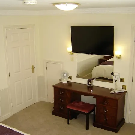 Midgley & Golf Course Motel