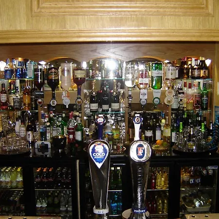 Midgley & Golf Course Motel Brotton